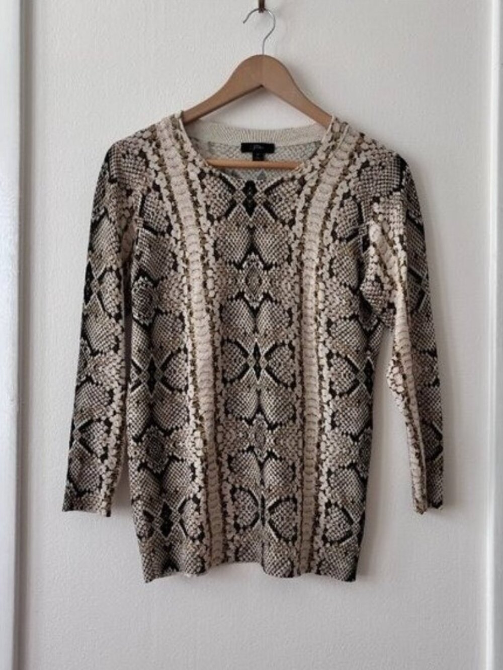 J. Crew Tippi Merino Wool Snake Print Sweater in Caramel Size M - Picture 4 of 8